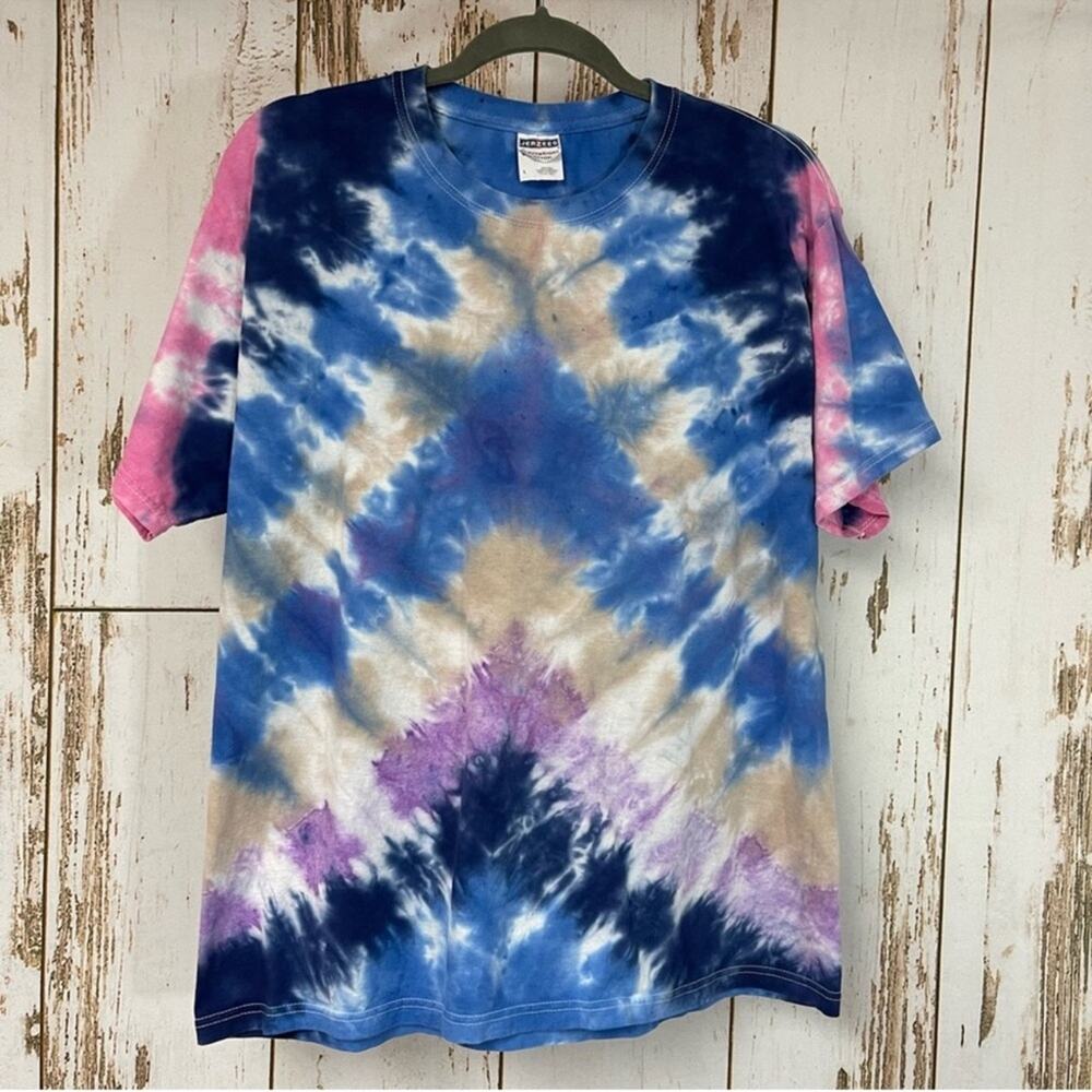Jerzees, Tie Dye T-Shirt. Size Large. In excellent condition!